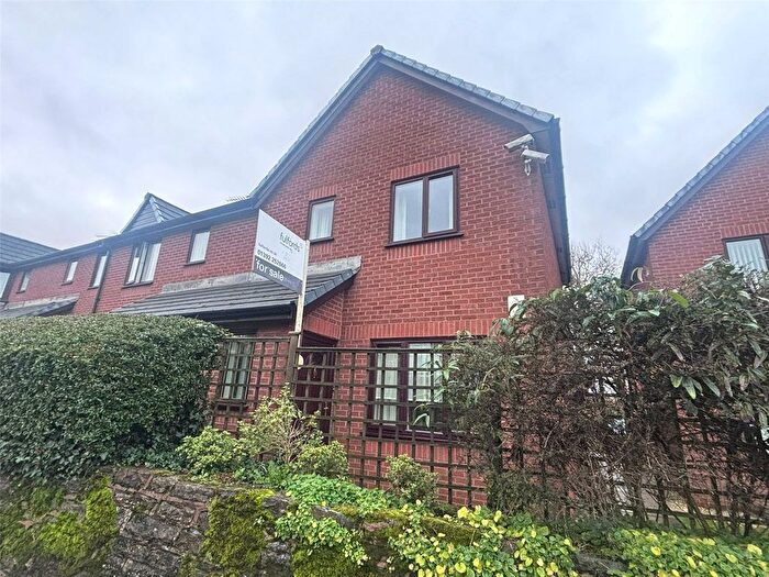 2 Bedroom End Terrace House For Sale In Honeylands Drive, Exeter, Devon, EX4