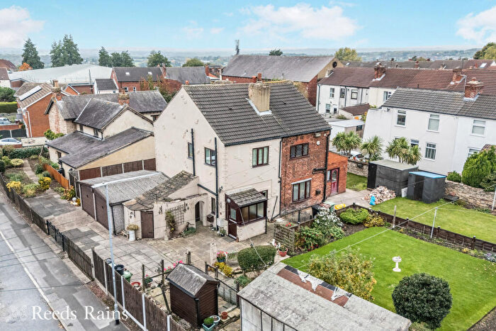 3 Bedroom Semi Detached House For Sale In Blands Cottages, Kippax, Leeds, West Yorkshire, LS25