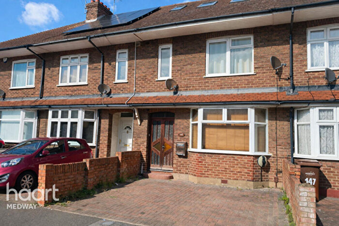 5 Bedroom Terraced House For Sale In Sunnymead Avenue, Gillingham, ME7
