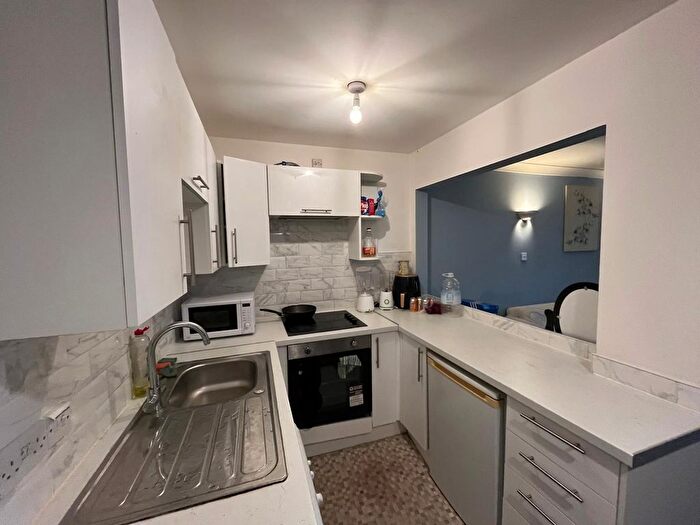 1 Bedroom Studio To Rent In Maple Green, Crawley, RH11