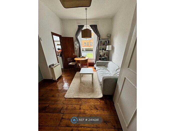 1 Bedroom Flat To Rent In Camden High Street, London, NW1