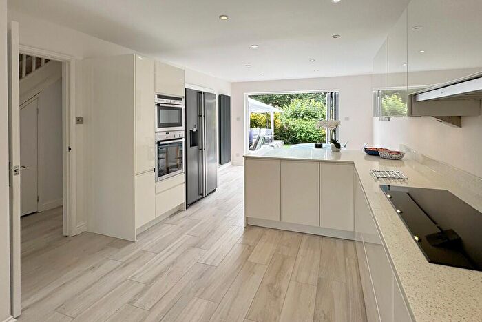 4 Bedroom Detached House For Sale In Clarendon Park, Lymington, Hampshire, SO41