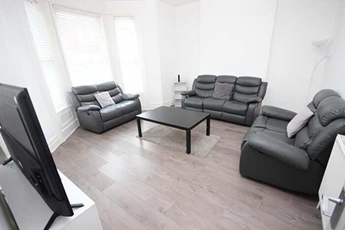 6 Bedroom Terraced House To Rent In Salisbury Road, L15