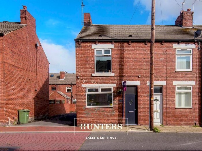 2 Bedroom End Of Terrace House To Rent In Cannon Street, Castleford, WF10