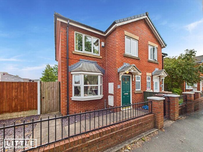 3 Bedroom Semi-Detached House For Sale In Garton Lane, Clock Face, WA9