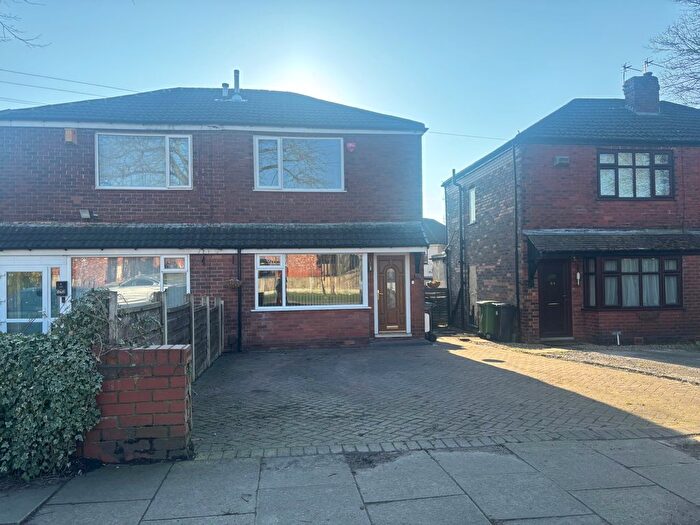 2 Bedroom Semi Detached House For Sale In Blenheim Road, Breightmet, Bolton, BL2