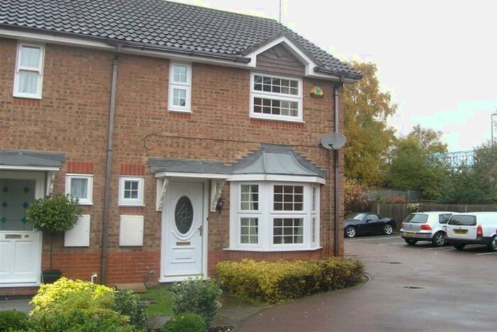 2 Bedroom House To Rent In Tewkesbury Close, Loughton, IG10