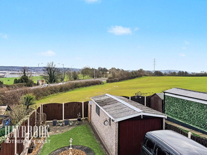 3 Bedroom Detached House For Sale In Highfield Road, Greasbrough, S61