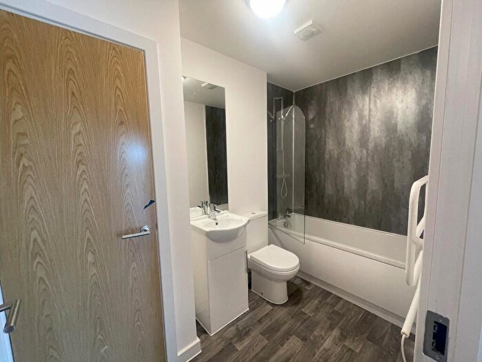 2 Bedroom Apartment To Rent In Burton Lodge, Highclere Drive, Nottingham, Nottinghamshire, NG4