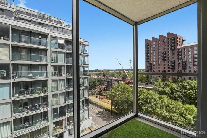 2 Bedroom Flat To Rent In Waterside Way, London, N17