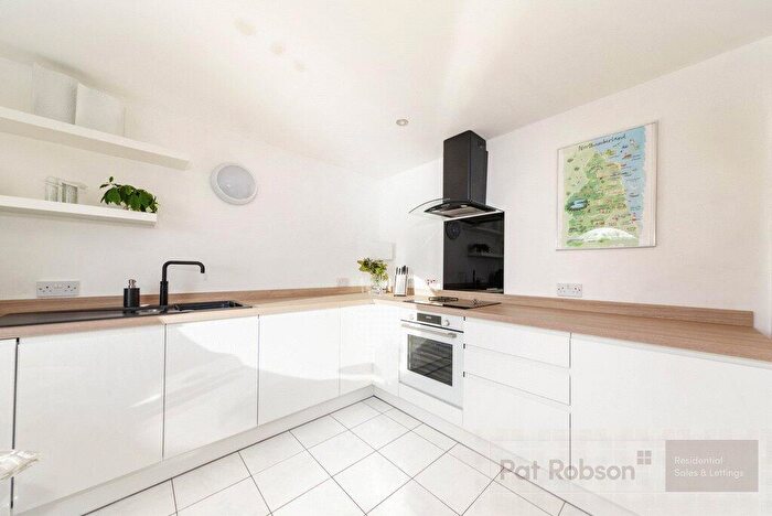 1 Bedroom Penthouse To Rent In Mariners Wharf, East Quayside, Newcastle Upon Tyne, Tyne And Wear, NE1