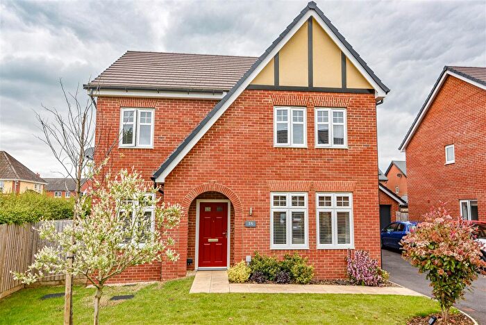 4 Bedroom Detached House For Sale In Little Elms, Cam, GL11
