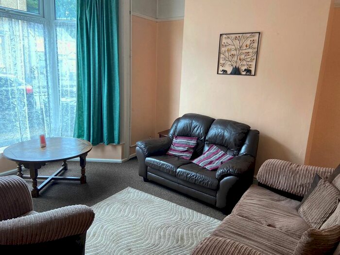 4 Bedroom Property To Rent In St Helens Avenue, Brynmill, Swansea, SA1