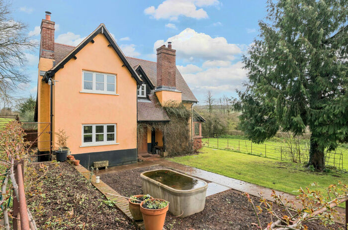 3 Bedroom Detached House For Sale In Strathculm Road, Hele, Exeter, Devon, EX5