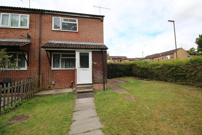1 Bedroom End Of Terrace House To Rent In Hedgeside, Crawley, RH11