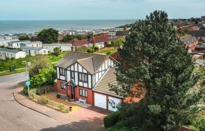 4 Bedroom Detached House For Sale In Collingwood Drive, Mundesley, NR11