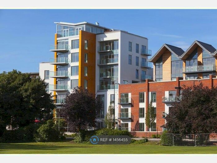 2 Bedroom Flat To Rent In Baily, Newbury, RG14