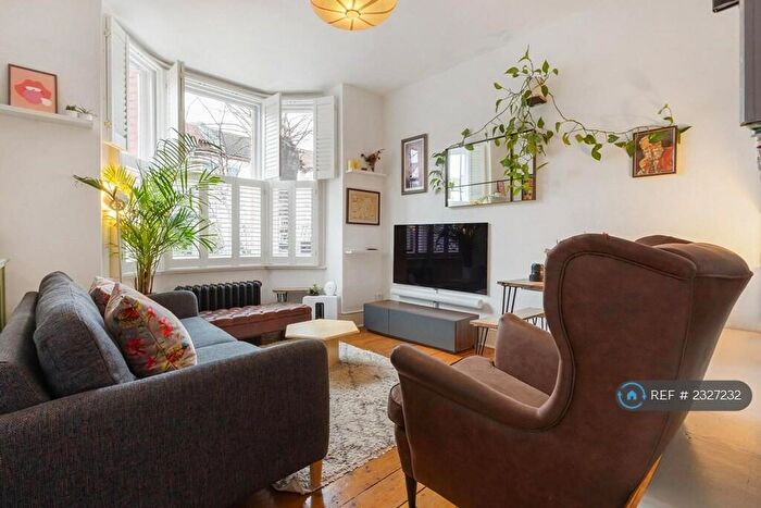 2 Bedroom Flat To Rent In Springfield Road, London, N15