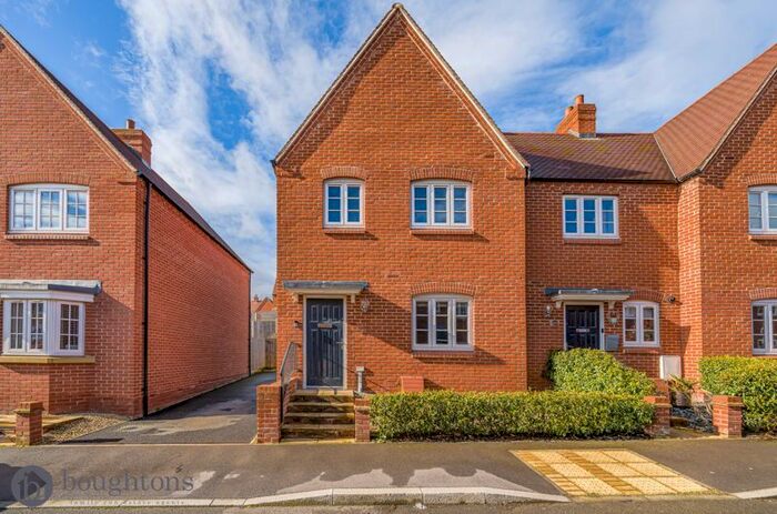 3 Bedroom Terraced House For Sale In Foxhills Way, Brackley, NN13