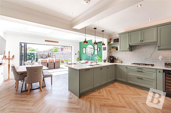 3 Bedroom Semi-Detached House For Sale In Millars Close, South Woodham Ferrers, Essex, CM3