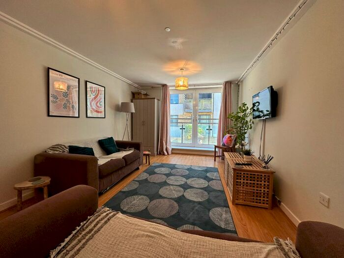 2 Bedroom Flat To Rent In Fleet Street, Brighton, BN1