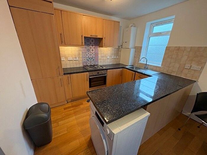 2 Bedroom Flat To Rent In Capthorne Court, Alexandra Avenue, Rayners Lane, Harrow, HA2