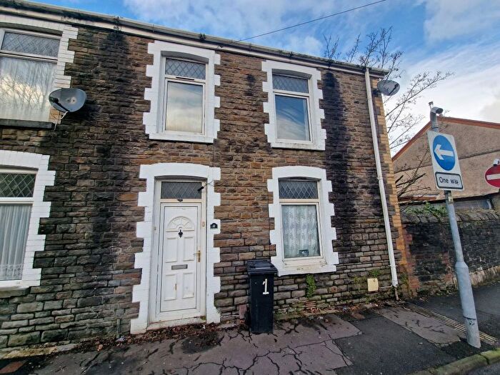 3 Bedroom End Of Terrace House To Rent In Old Road, Neath, SA11