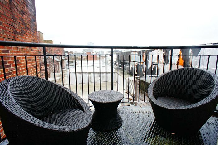2 Bedroom Apartment To Rent In Gb Murton House, Grainger Street, Newcastle Upon Tyne, NE1