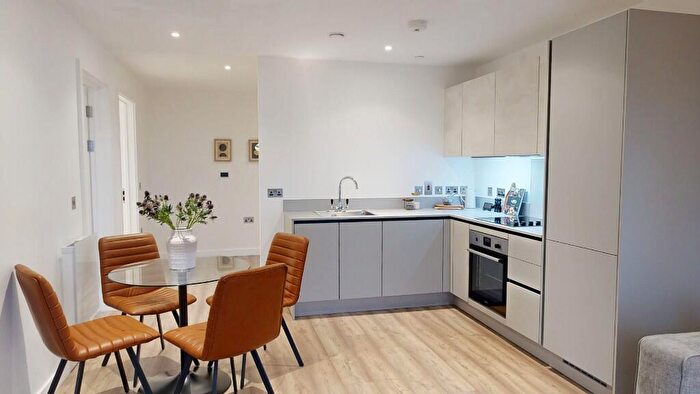 1 Bedroom Flat To Rent In Apt., Herschel Street, Slough, Berkshire, SL1