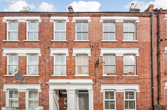 2 Bedroom Flat To Rent In Northlands Street, Camberwell, SE5