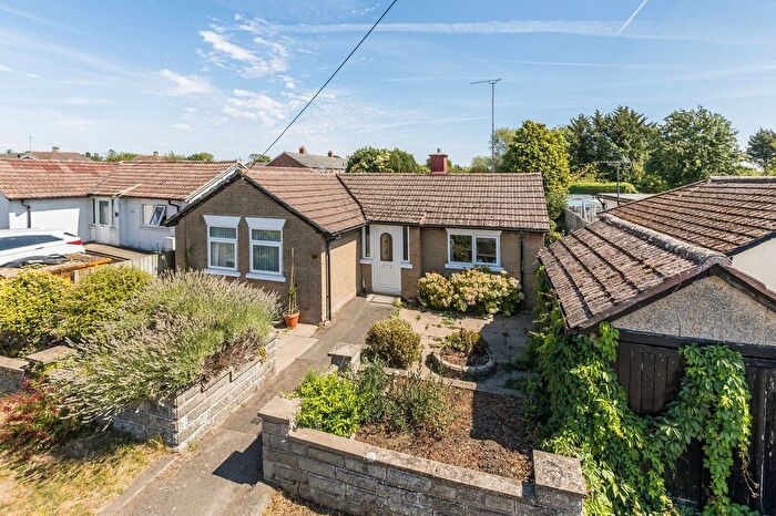2 Bedroom Detached House For Sale In High Street, Sutton Courtenay, OX14