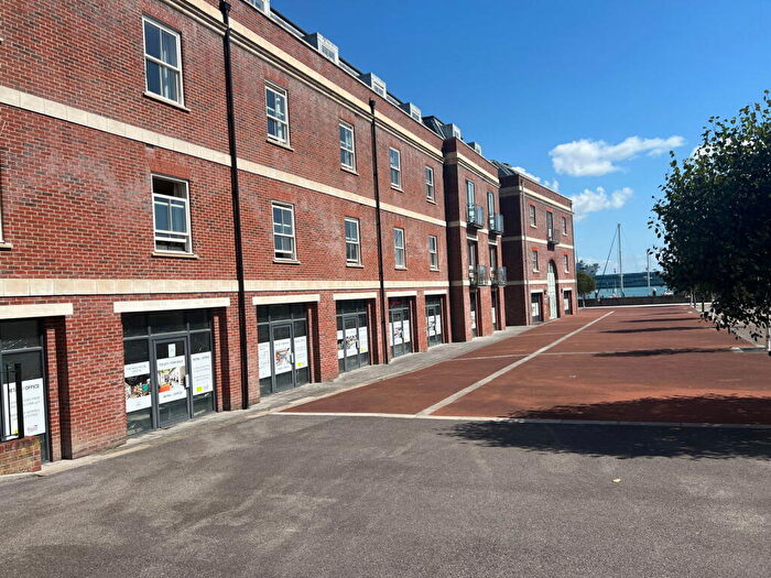 2 Bedroom Apartment For Sale In Salt Meat Lane, Gosport, PO12