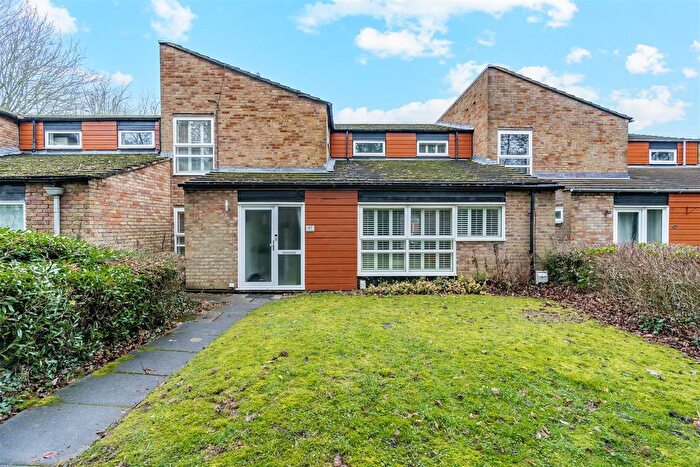 4 Bedroom Link Detached House For Sale In Lambardes, New Ash Green, DA3