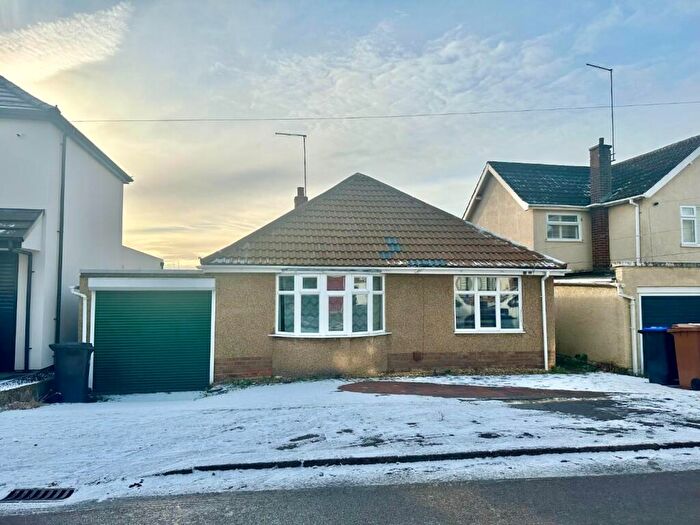 3 Bedroom Detached Bungalow For Sale In Barons Way, Kingsthorpe Village, Northampton, NN2