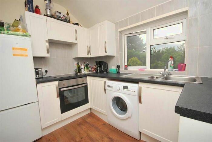 3 Bedroom Flat To Rent In London Road, Twickenham, TW1
