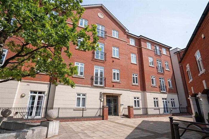 2 Bedroom Apartment To Rent In Waddesdon House, - Gorcott Lane, Solihull, B90