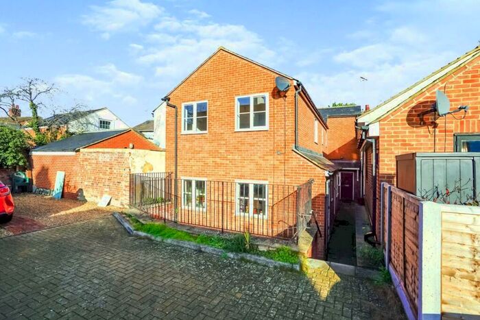 1 Bedroom Flat To Rent In New Road, Leighton Buzzard, LU7