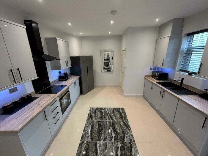 3 Bedroom Private Hall To Rent In -, High Street South, Langley Moor, Durham, DH7