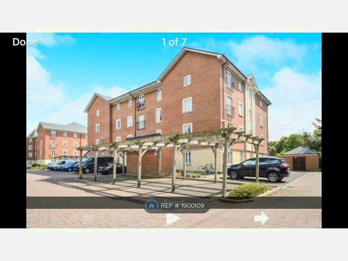 2 Bedroom Flat To Rent In Brunel Crescent, Swindon, SN2