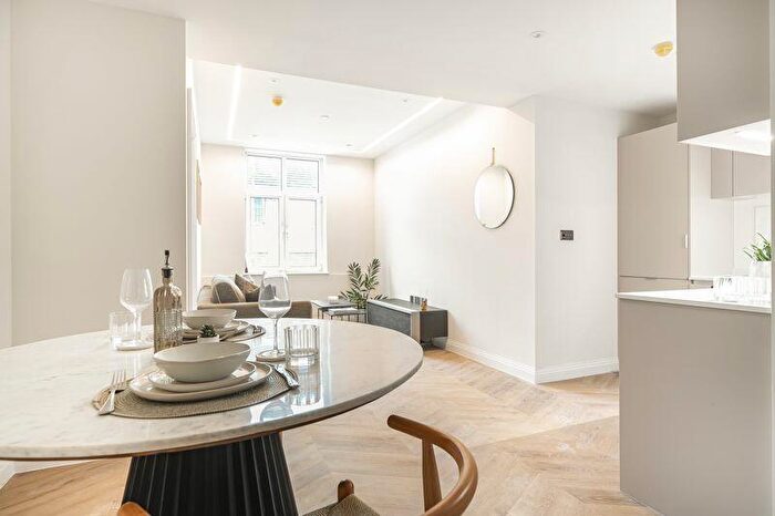 2 Bedroom Flat For Sale In Princes Street, Dorchester, DT1