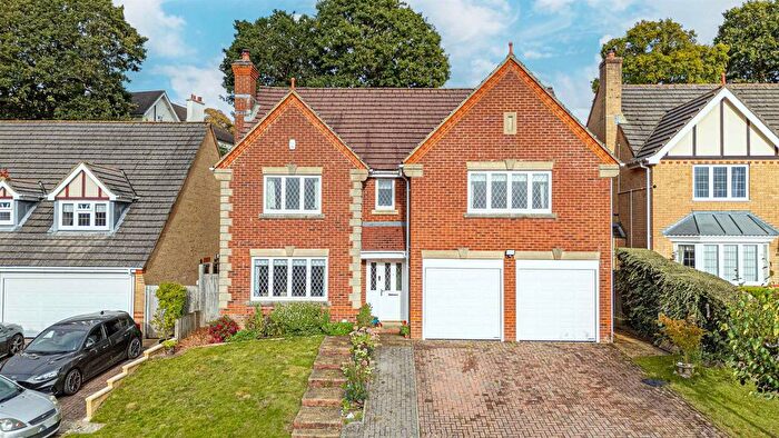 5 Bedroom Detached House For Sale In Shining Cliff, Hastings, TN34