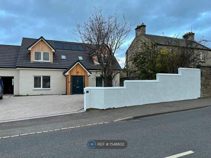 5 Bedroom Detached House To Rent In Hawthorn Gardens, Loanhead, EH20