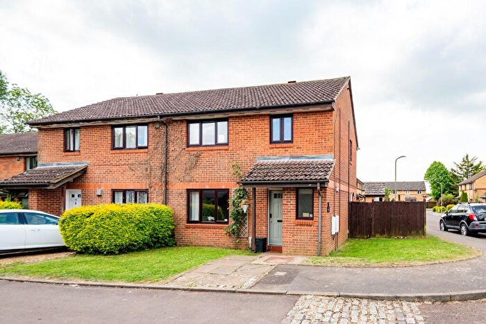 3 Bedroom Semi-Detached House For Sale In Montgomery Road, Bicester, Oxfordshire, OX27