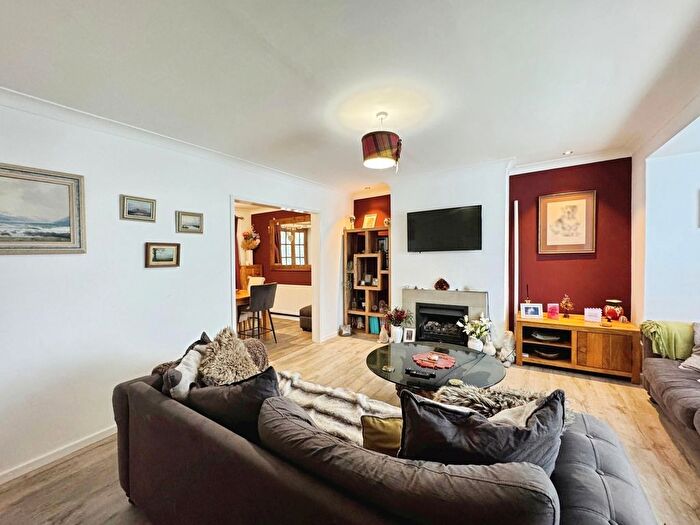 4 Bedroom Semi-detached House For Sale In Lindisfarne Lane, Morpeth, NE61