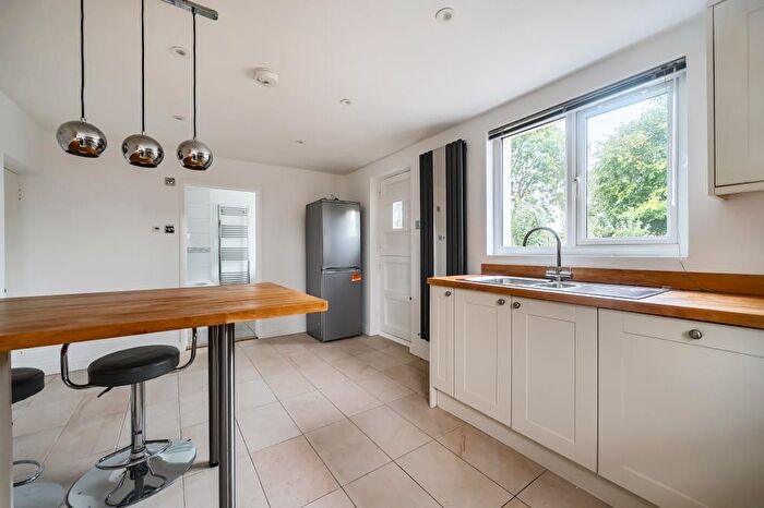 2 Bedroom Cottage For Sale In Henley-On-Thames, Oxfordshire, RG9