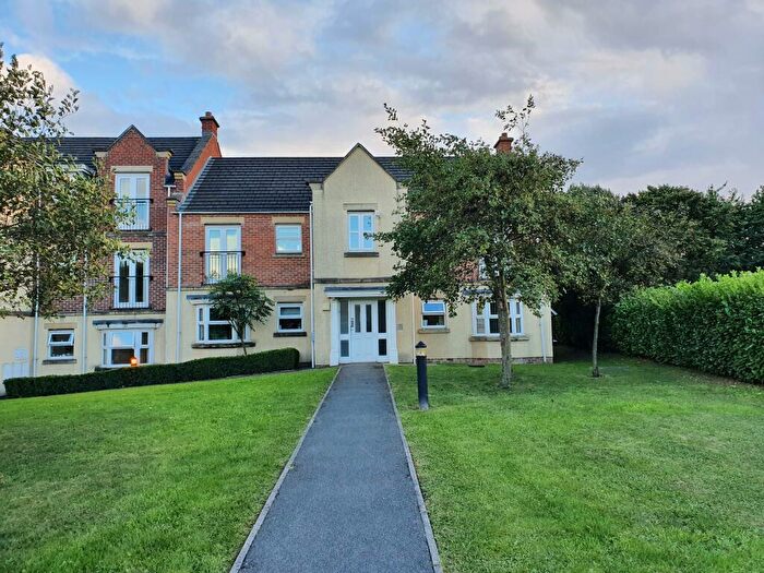 2 Bedroom Apartment To Rent In Whitehall Green, Leeds, LS12