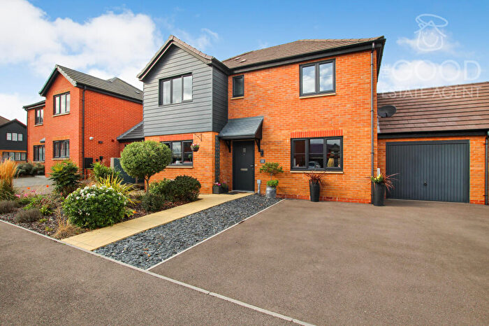 3 Bedroom Link Detached House For Sale In Old Fir Close, Little Downham, CB6