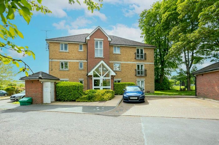 1 Bedroom Flat To Rent In Farthing Close, Watford, Herts, WD18