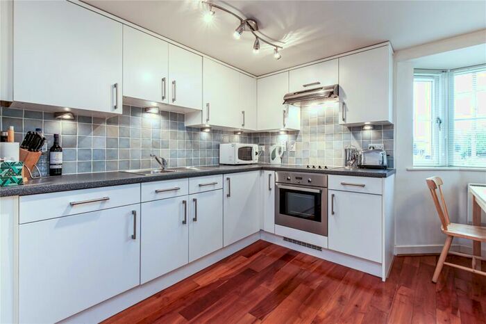 1 Bedroom Apartment To Rent In Kennington Road, Kennington, Oxford, OX1