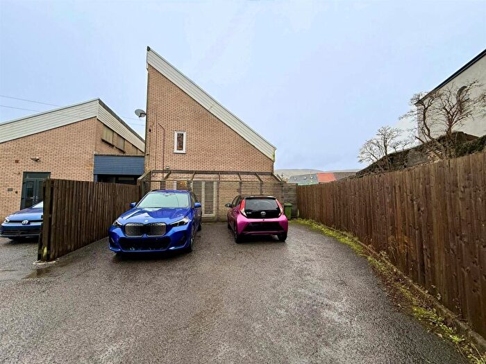 4 Bedroom Semi-Detached House For Sale In Bethel Place, Hirwaun, Aberdare, CF44